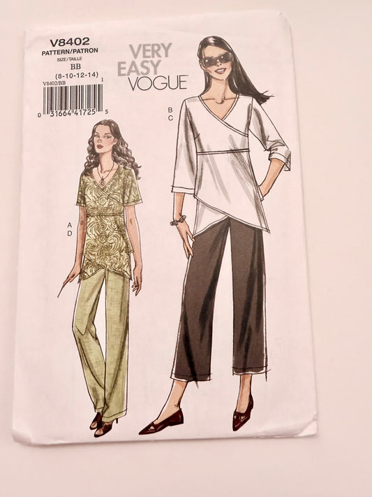 Vogue Pattern 8402 Very Easy Vogue Tunic & Pants