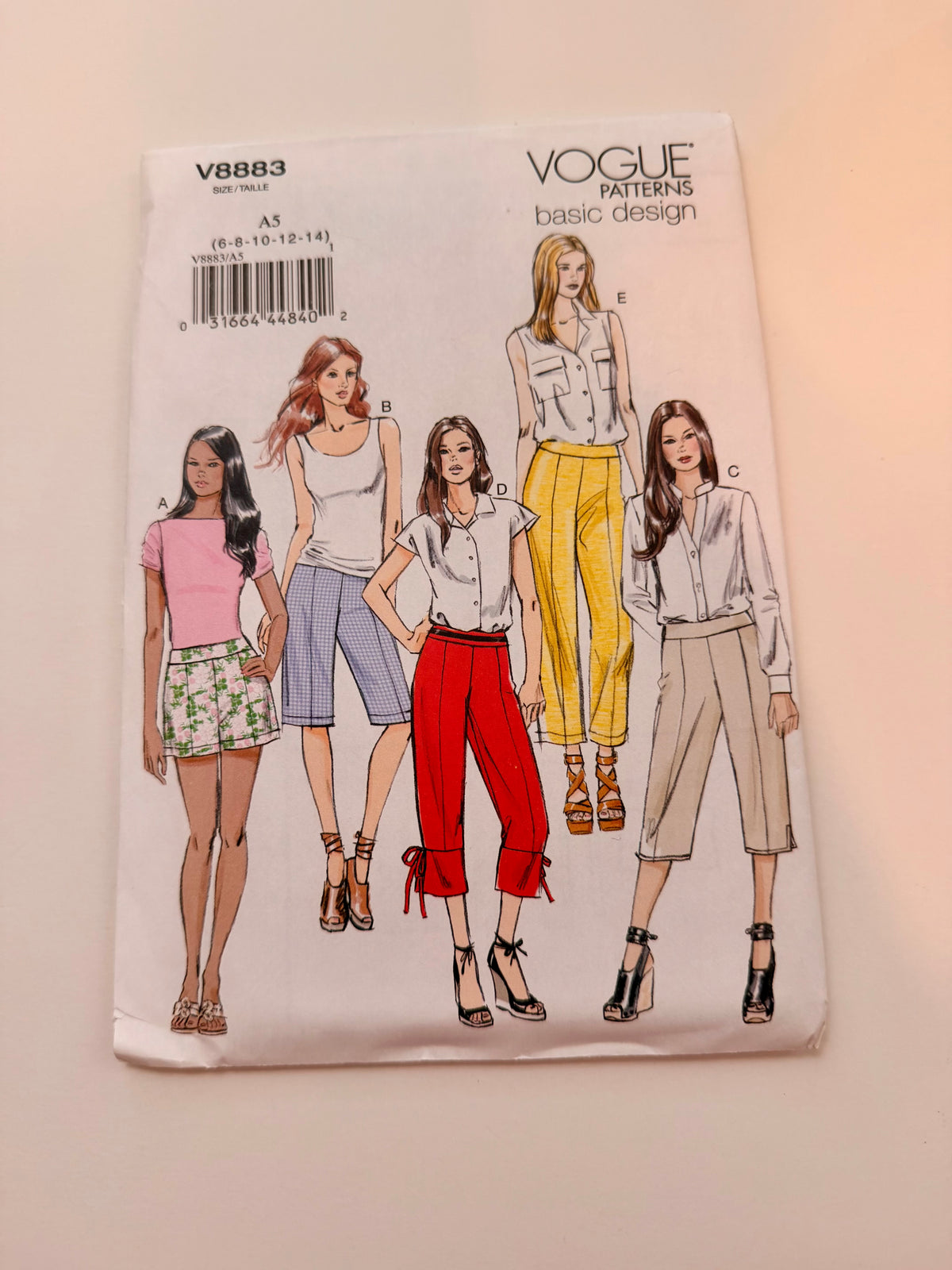 Vogue Pattern 8883 Vogue Basic Design Shorts & Pants